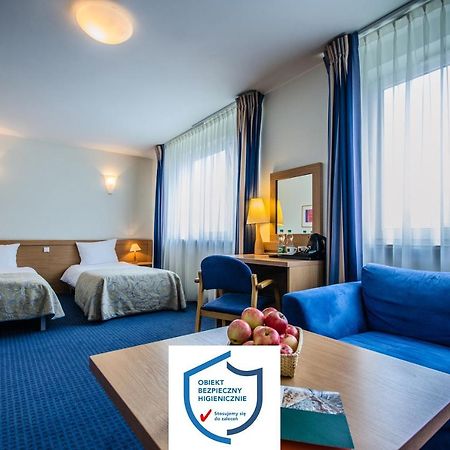 Hotel Wilanow Warszawa By Desilva Kültér fotó