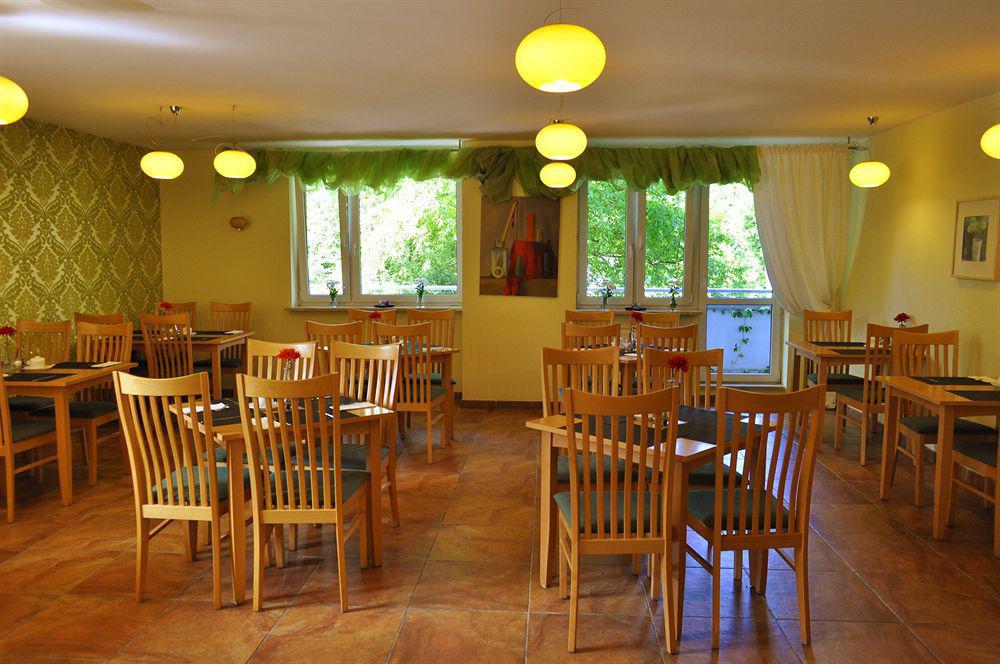 Hotel Wilanow Warszawa By Desilva Kültér fotó
